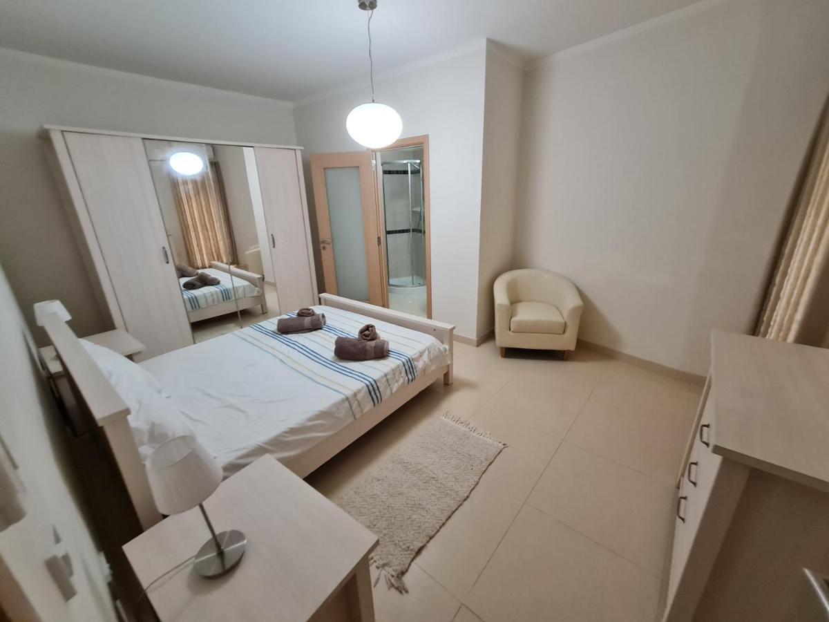 Ferienwohnung Seabreeze Waterfront Flat Zebbug  Exterior foto