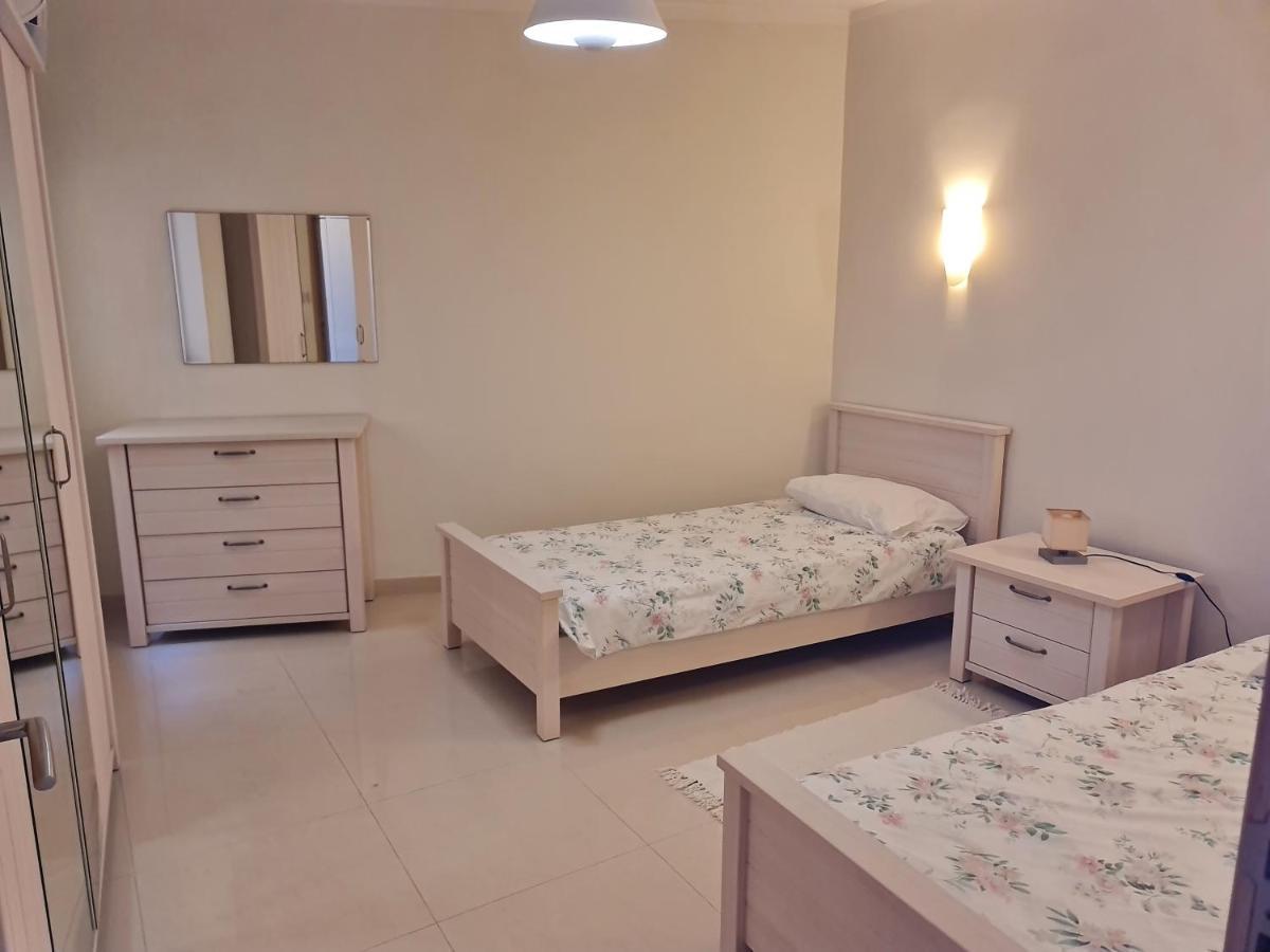 Ferienwohnung Seabreeze Waterfront Flat Zebbug  Exterior foto