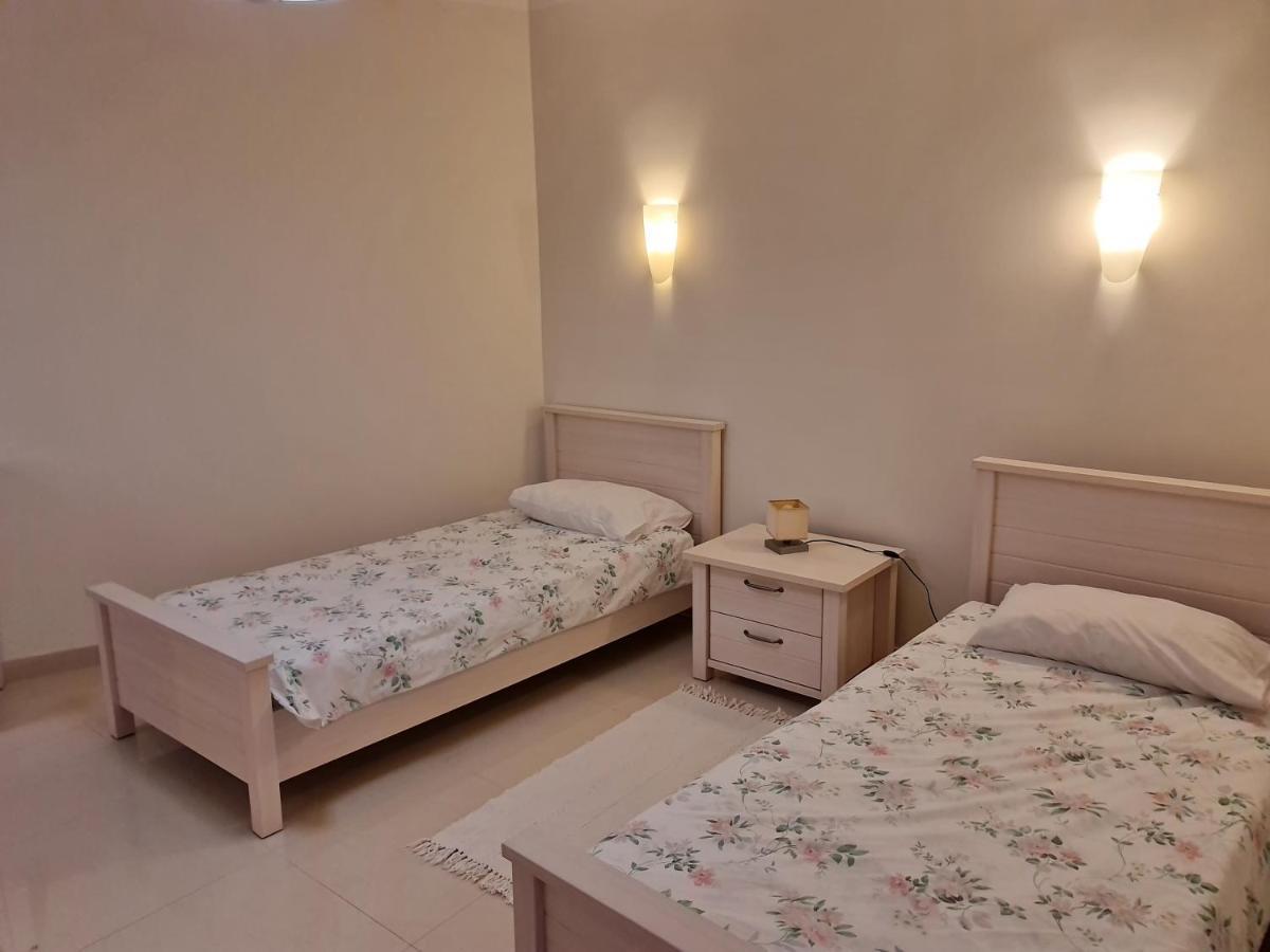 Ferienwohnung Seabreeze Waterfront Flat Zebbug  Exterior foto