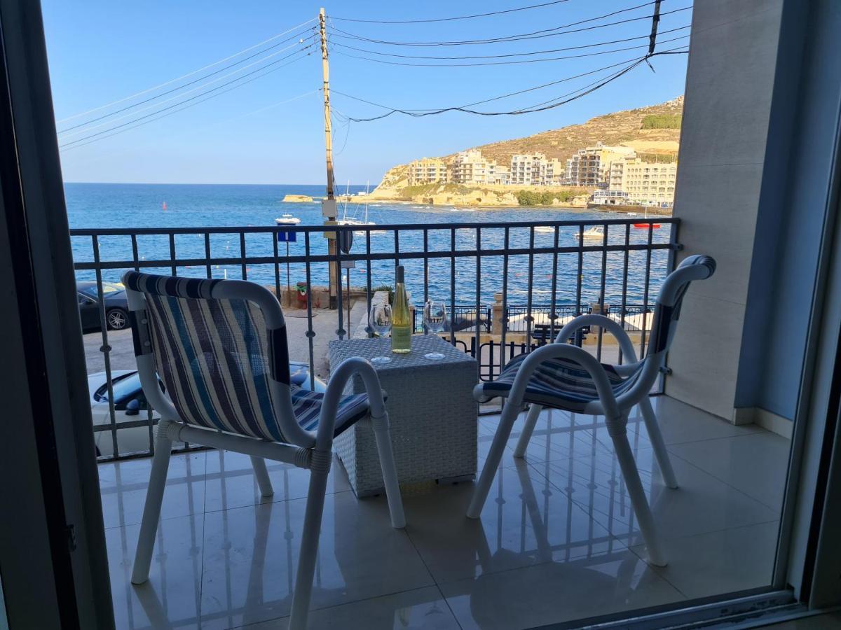 Ferienwohnung Seabreeze Waterfront Flat Zebbug  Exterior foto