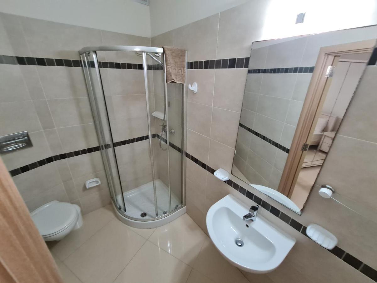 Ferienwohnung Seabreeze Waterfront Flat Zebbug  Exterior foto