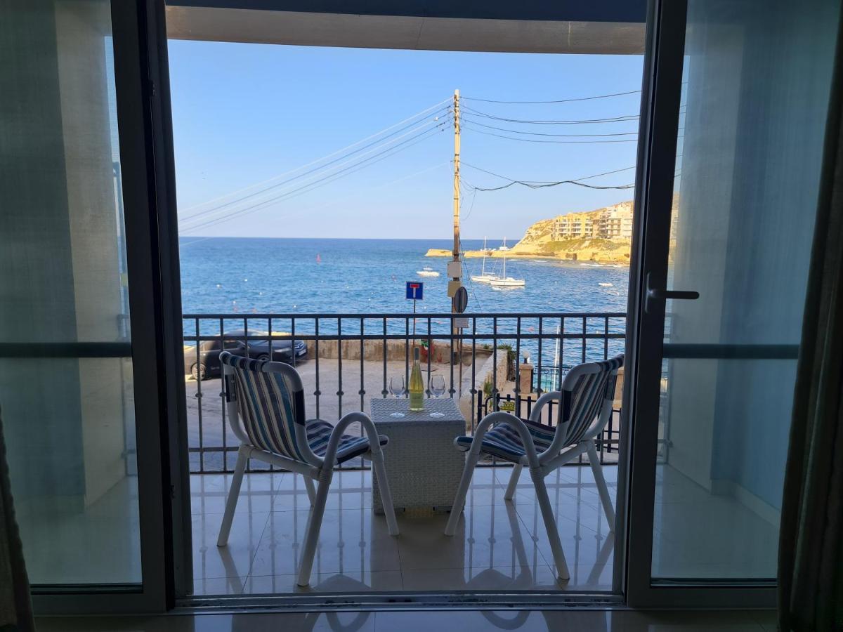 Ferienwohnung Seabreeze Waterfront Flat Zebbug  Exterior foto