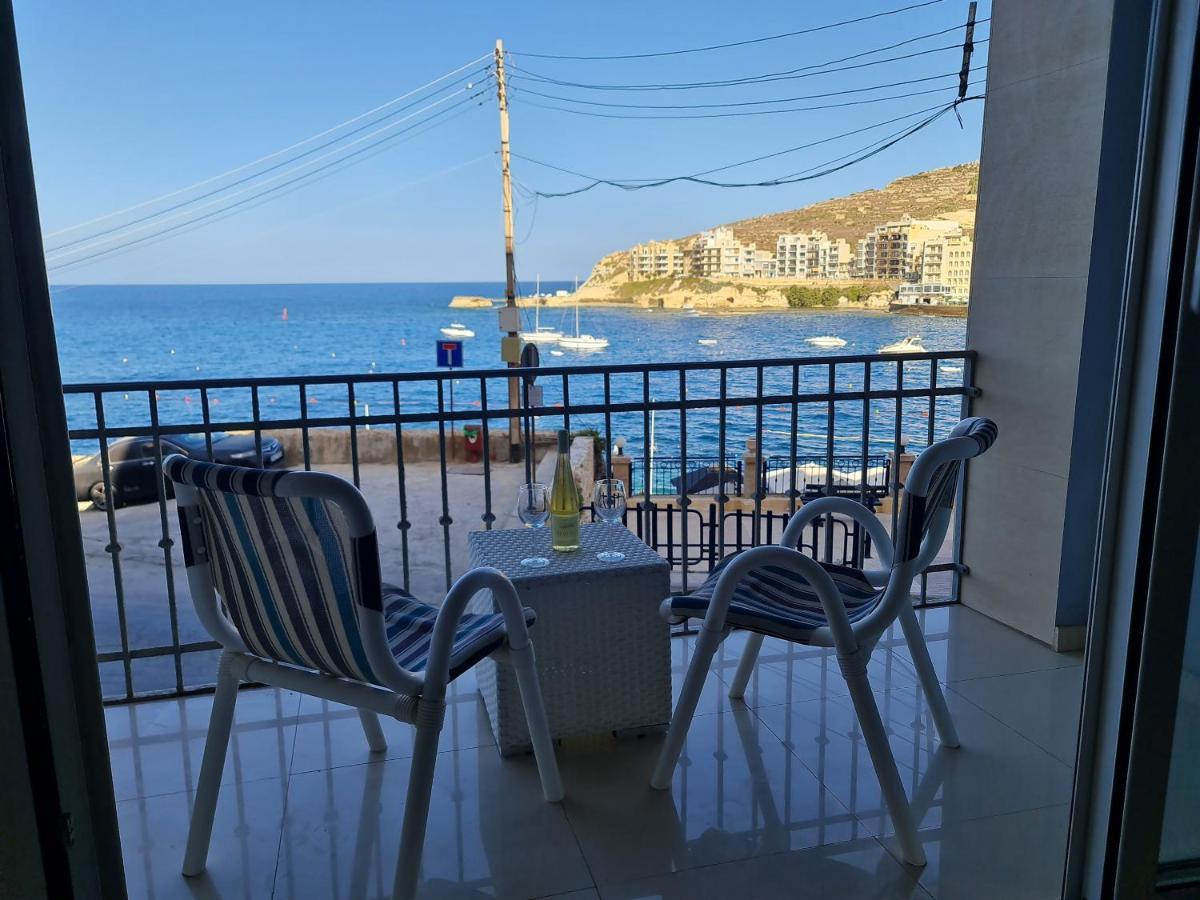 Ferienwohnung Seabreeze Waterfront Flat Zebbug  Exterior foto
