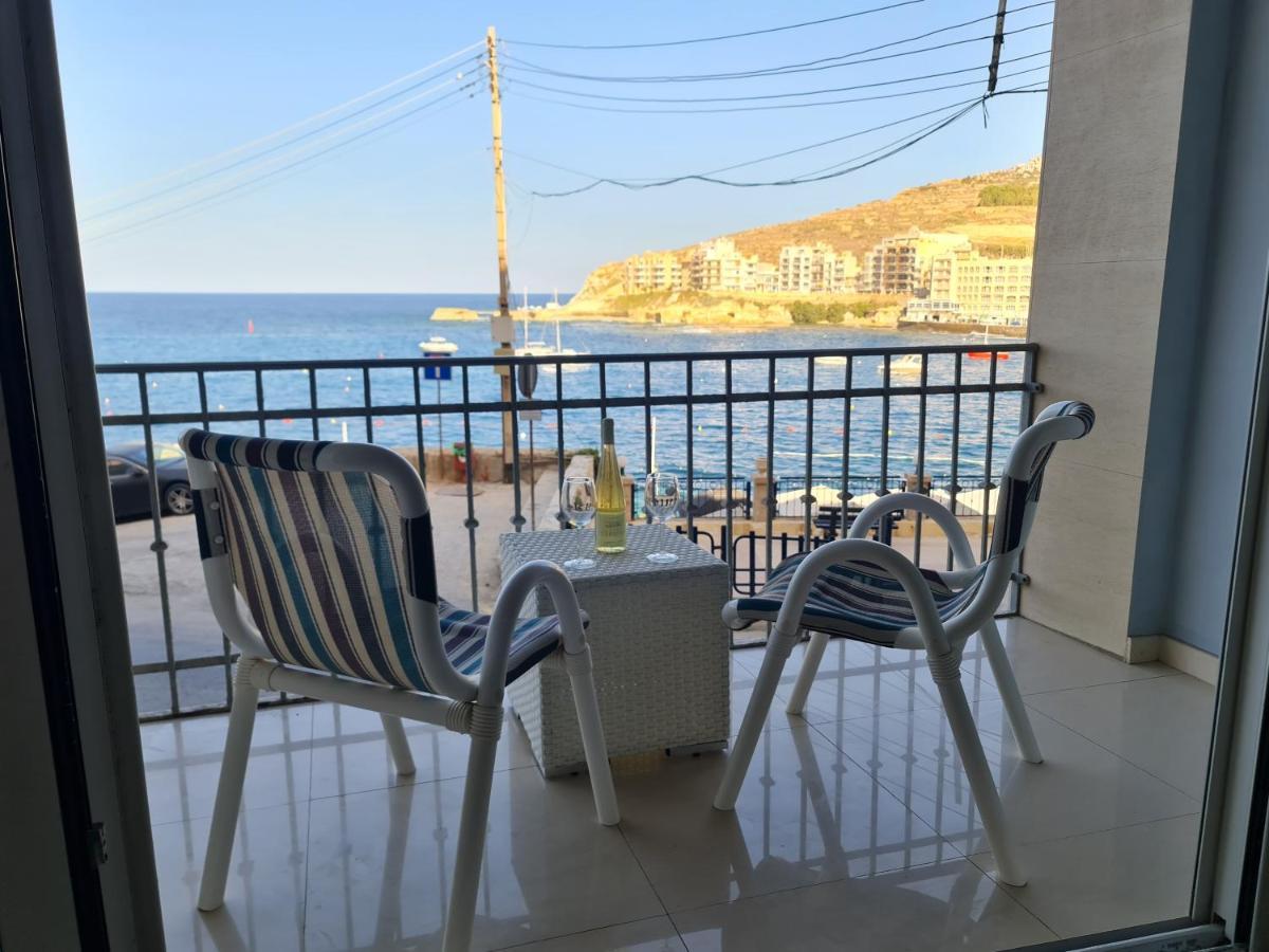 Ferienwohnung Seabreeze Waterfront Flat Zebbug  Exterior foto